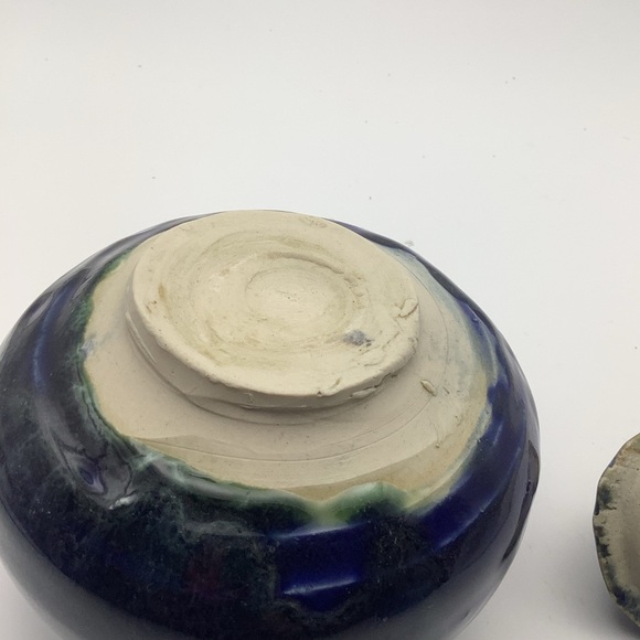 Dark Blue Pottery Lidded Bowl/Container - Picture 6 of 9